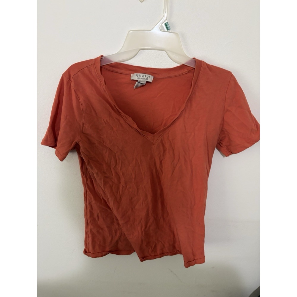 Forever 21 Women's Orange Short Sleeve V-Neck Classic T-Shirt Size M